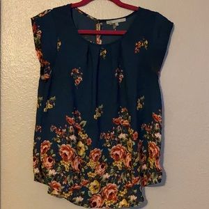 Pretty navy floral blouse. Sweet Rain Medium